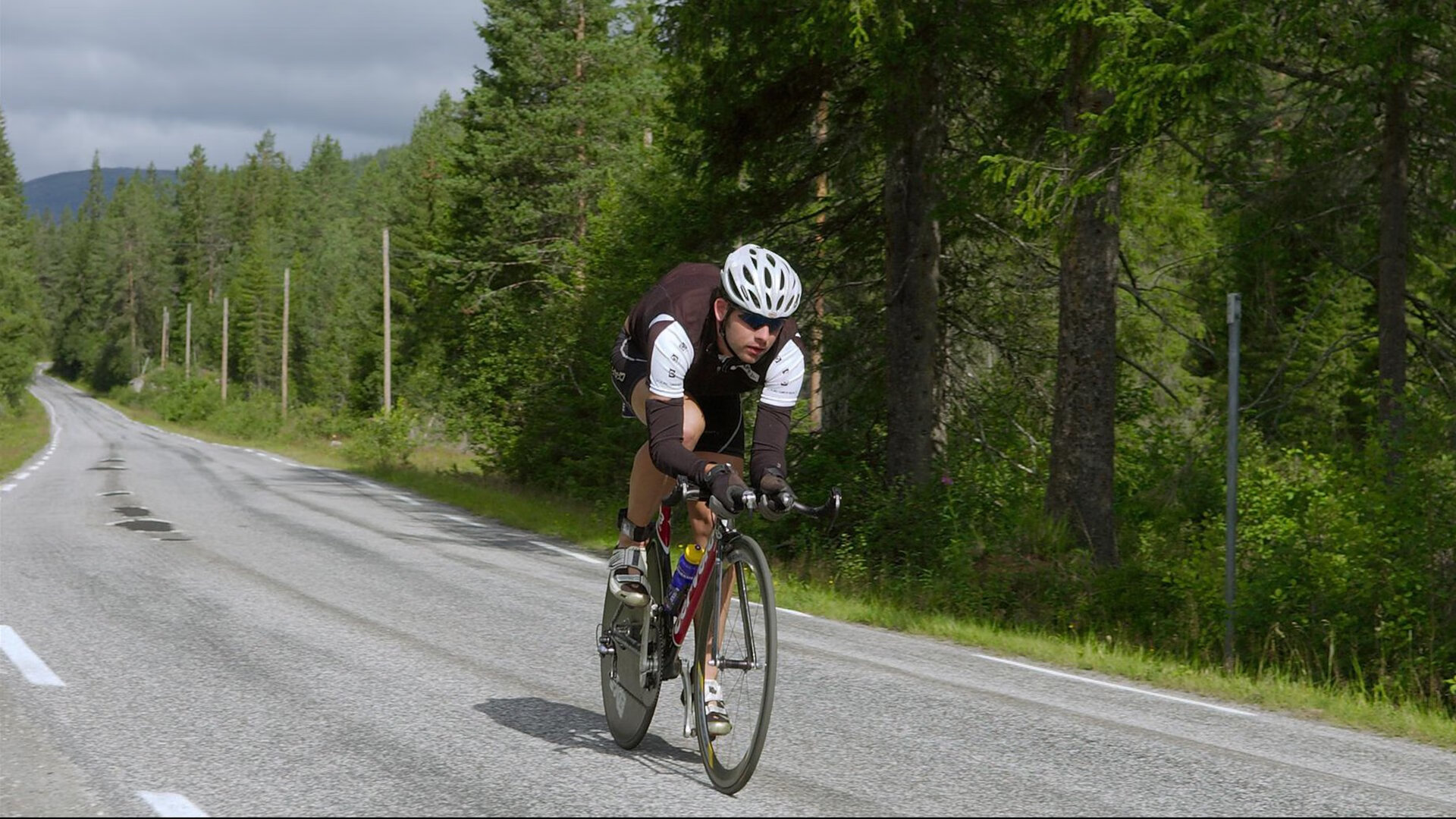 独行侠对阵北京队，库里表现堪称教科书，诠释何为现代篮球艺术